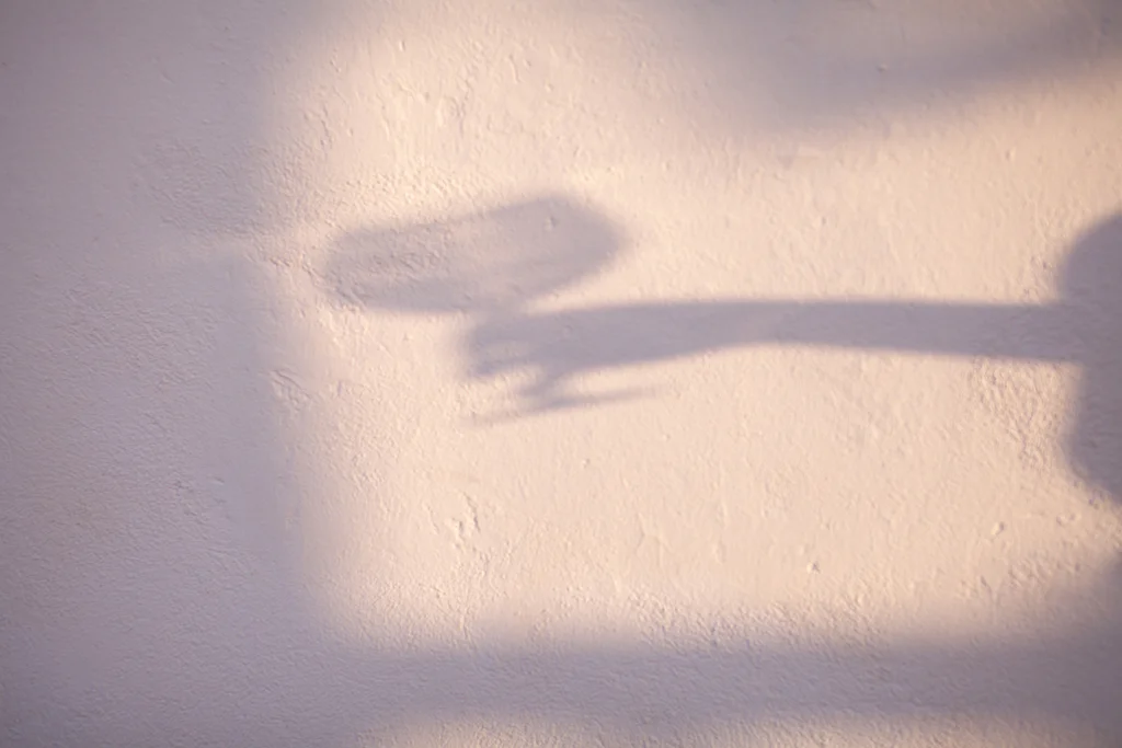 A caverna do vinho: como Platão explica o Enointeligente